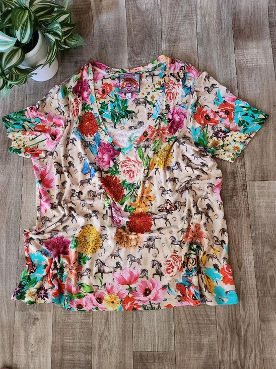 The Janie Lace Garden Favorite Short Sleeve V‑Neck Swing Tee Size XXL - Picture 14 of 14